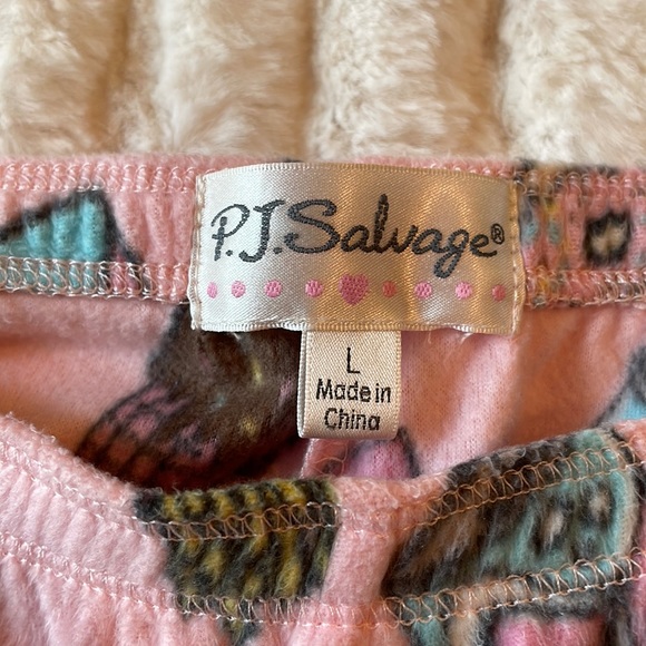 P. J. SALVAGE PAJAMA SET.  EUC - Picture 5 of 8